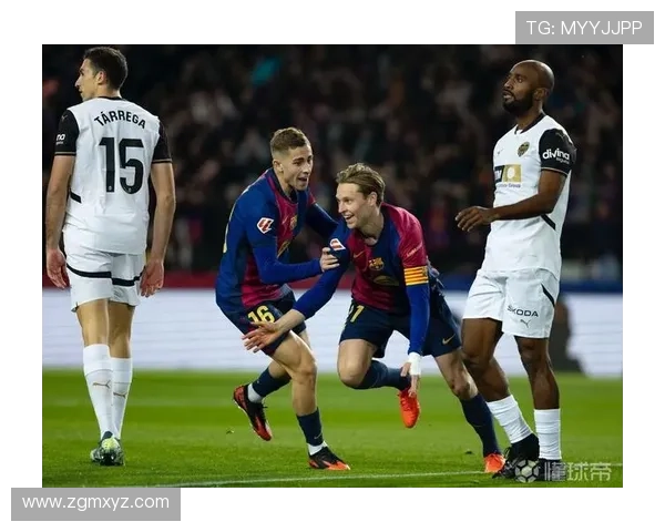 斯基拉:巴萨正在尝试和弗朗基-德容续约到2029年 斯基拉:巴萨正在尝试和弗朗基-德容续约到2029年